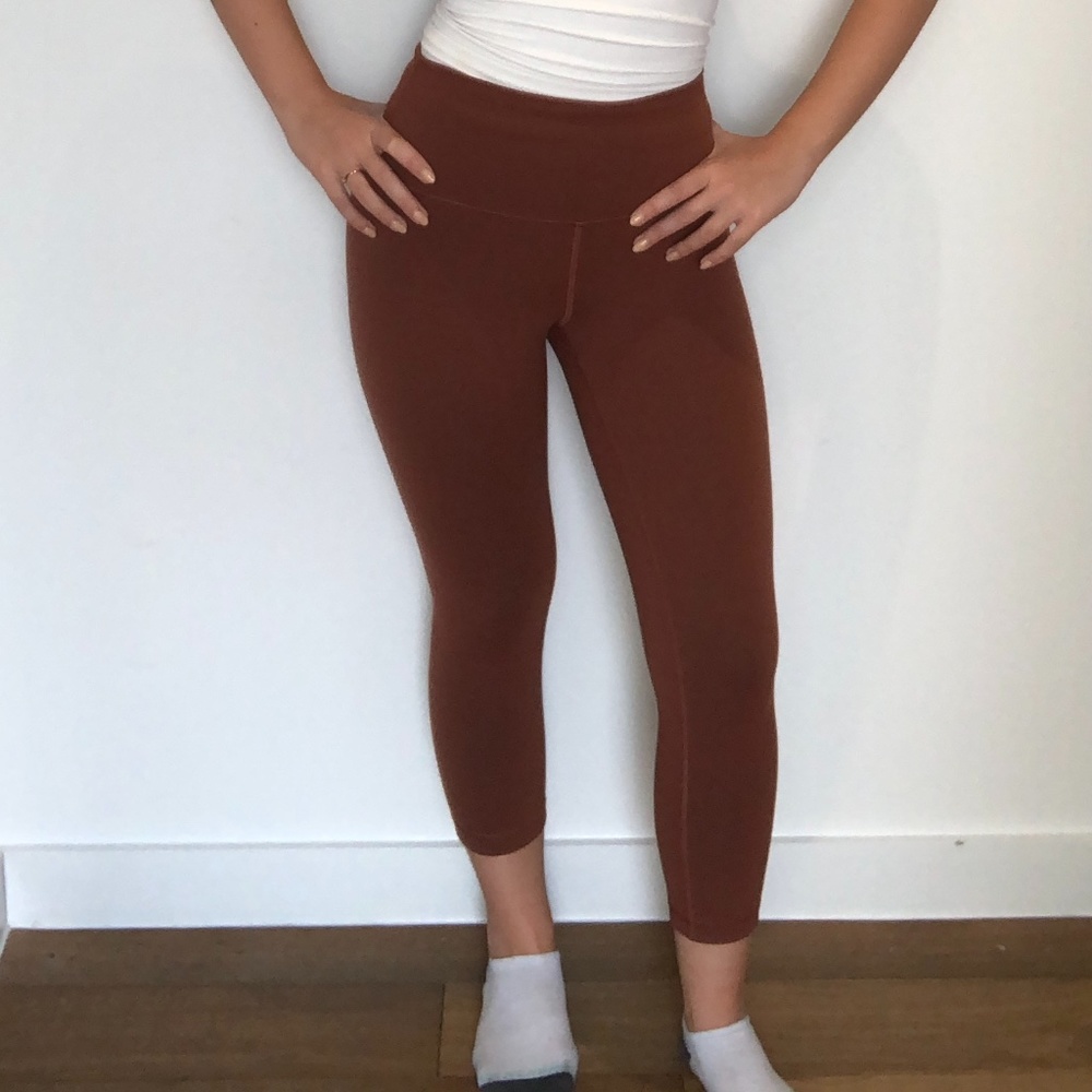 Lululemon Align cropped high rise leggings in great condition